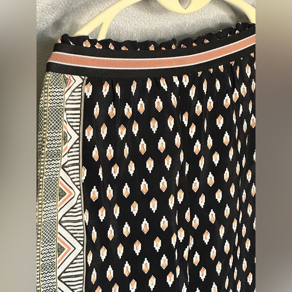 Maeve Black and White Wide Leg Pants - Picture 4 of 8